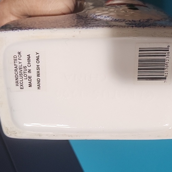 Beautifully crafted Holiday decor made for Lotus only from China - Picture 6 of 6